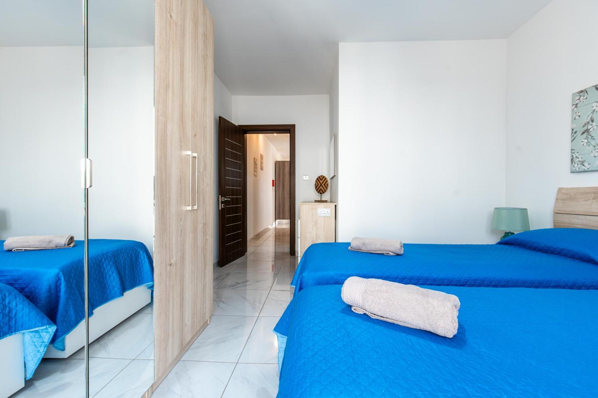 Appartement Poseidon Court Penthouse Superior à San Pawl il-Baħar Extérieur photo