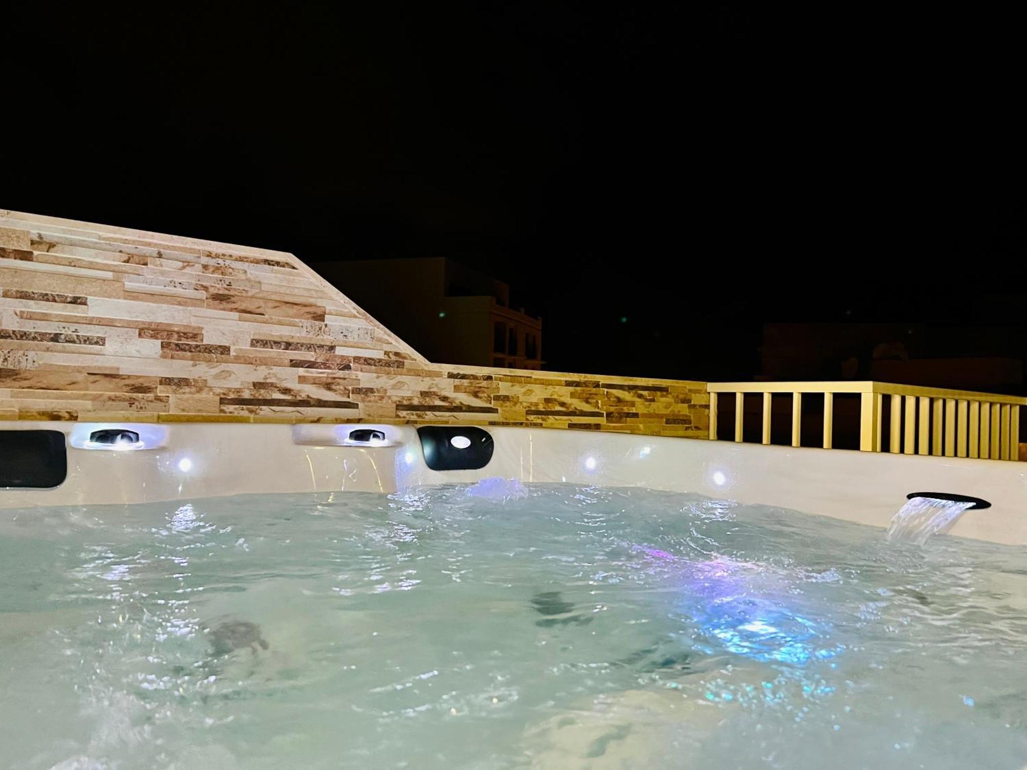 Appartement Poseidon Court Penthouse Superior à San Pawl il-Baħar Extérieur photo