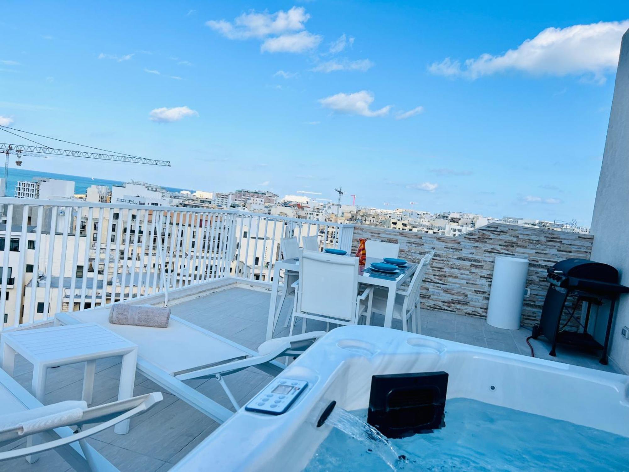 Appartement Poseidon Court Penthouse Superior à San Pawl il-Baħar Extérieur photo